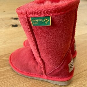 Ugg boots - Toddler, Size 7, unworn
